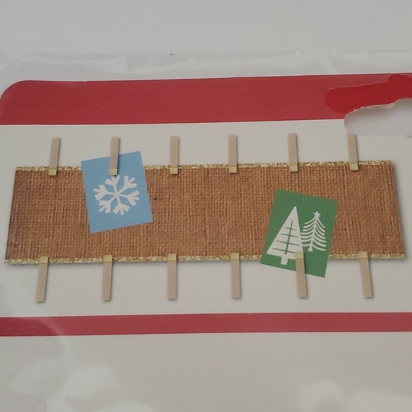 🆕️Christmas Holiday Clothespin Cardholder Garland - Picture 3 of 10